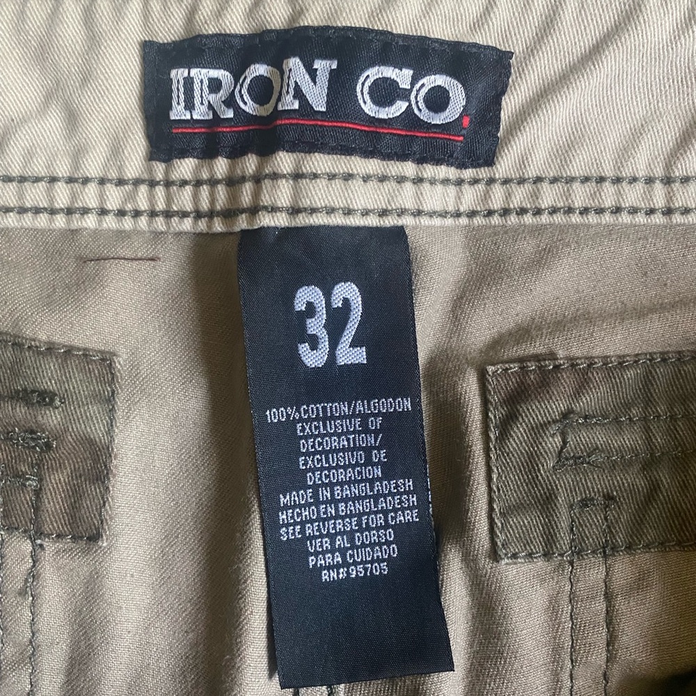 Men’s Iron Co. Camo Cargo Shorts size 32 - Picture 3 of 3